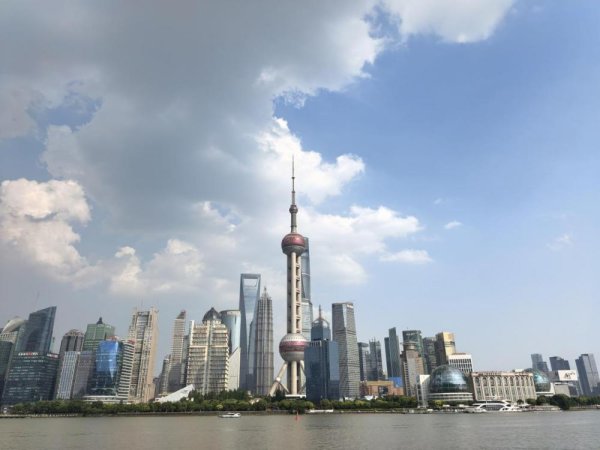 聚创优配 C114探访：双万兆×AI绽放申城 三大运营商智启未来